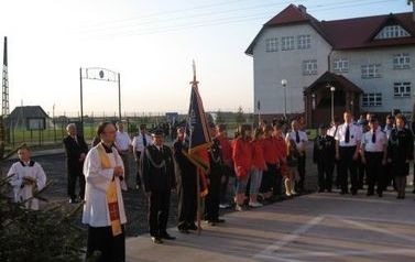 Poświęcenie figury św. Floriana przy Garażu OSP w Doruchowie 2