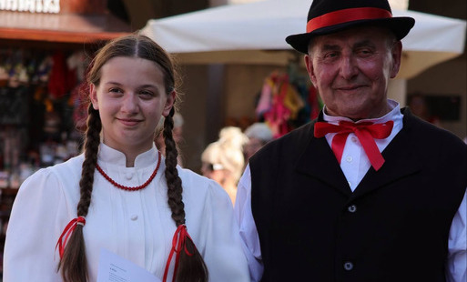 Zdjęcie do Sukces Lecha Owczarka i Julii Kędzi na 60. Og&oacute;lnopolskim Festiwalu Kapel i Śpiewak&oacute;w Ludowych
