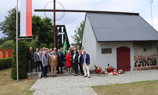 Zdjęcie do W Torzeńcu uczczono Dzień Walki i Męczeństwa Wsi Polskiej